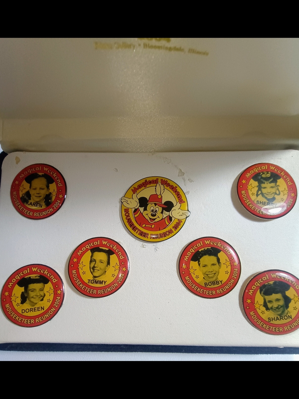 Retired Vintage 2004 Disney Magical Weekend Mouseketeer Reunion Pin Buttons Set7